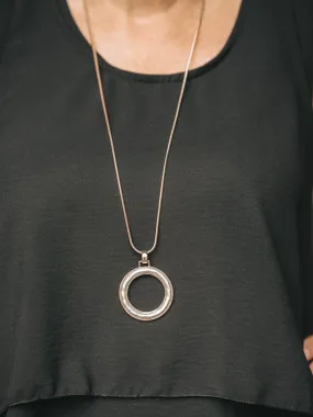 Essential Circle Necklace