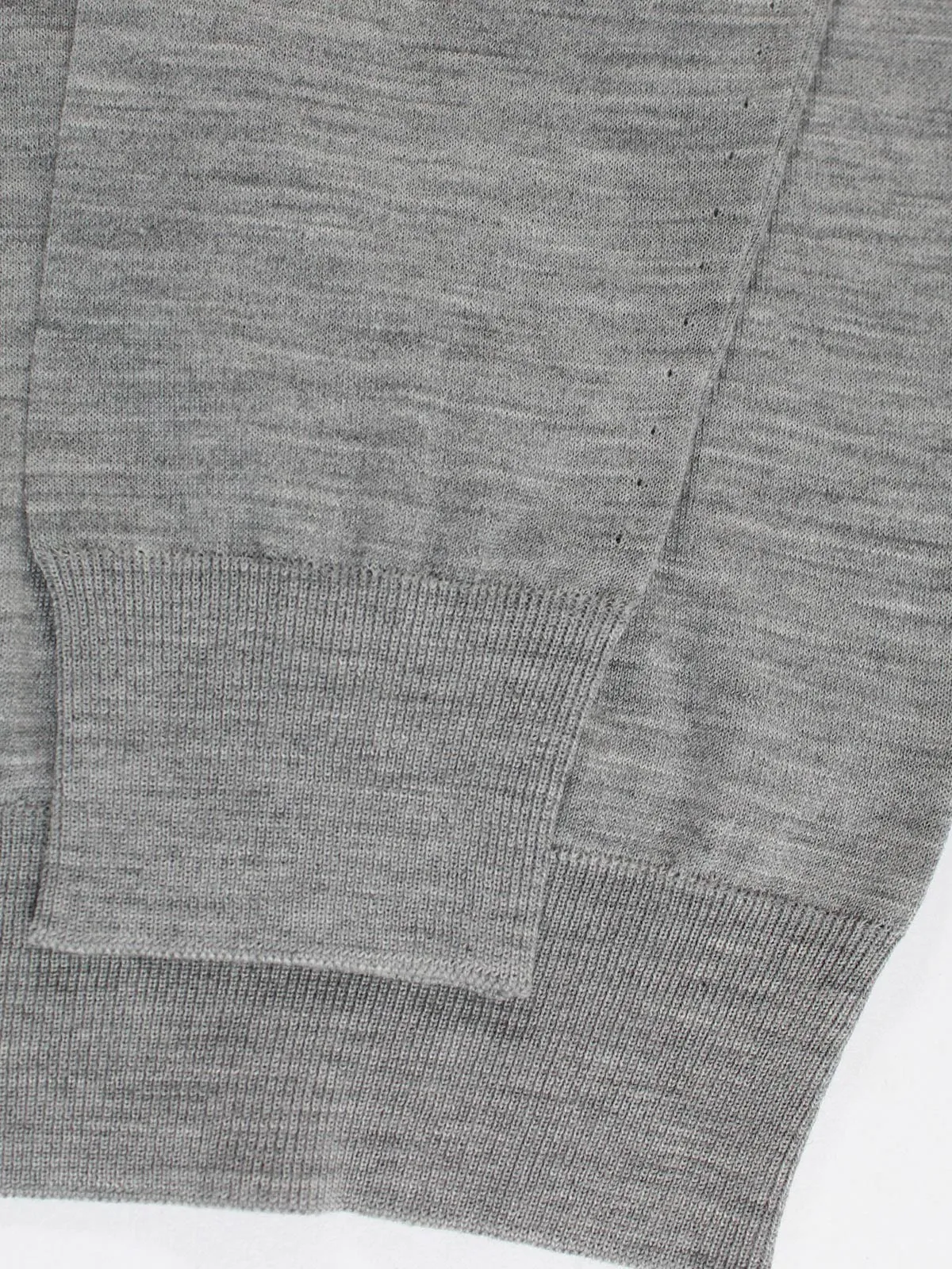 Kiton Sweater Gray 14 Micron Wool V-Neck L - EUR 52 SALE