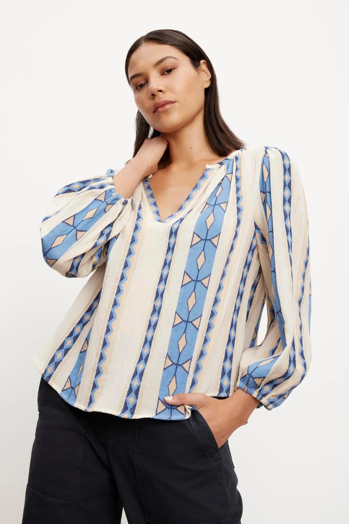 NANNI JACQUARD V-NECK BLOUSE