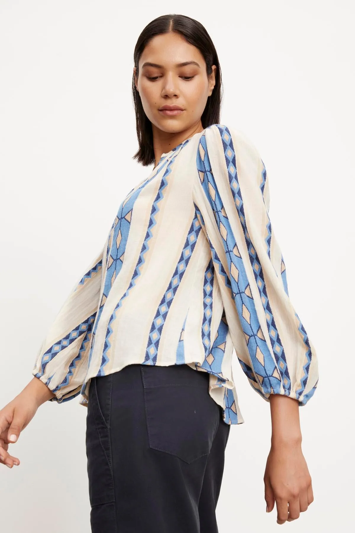 NANNI JACQUARD V-NECK BLOUSE