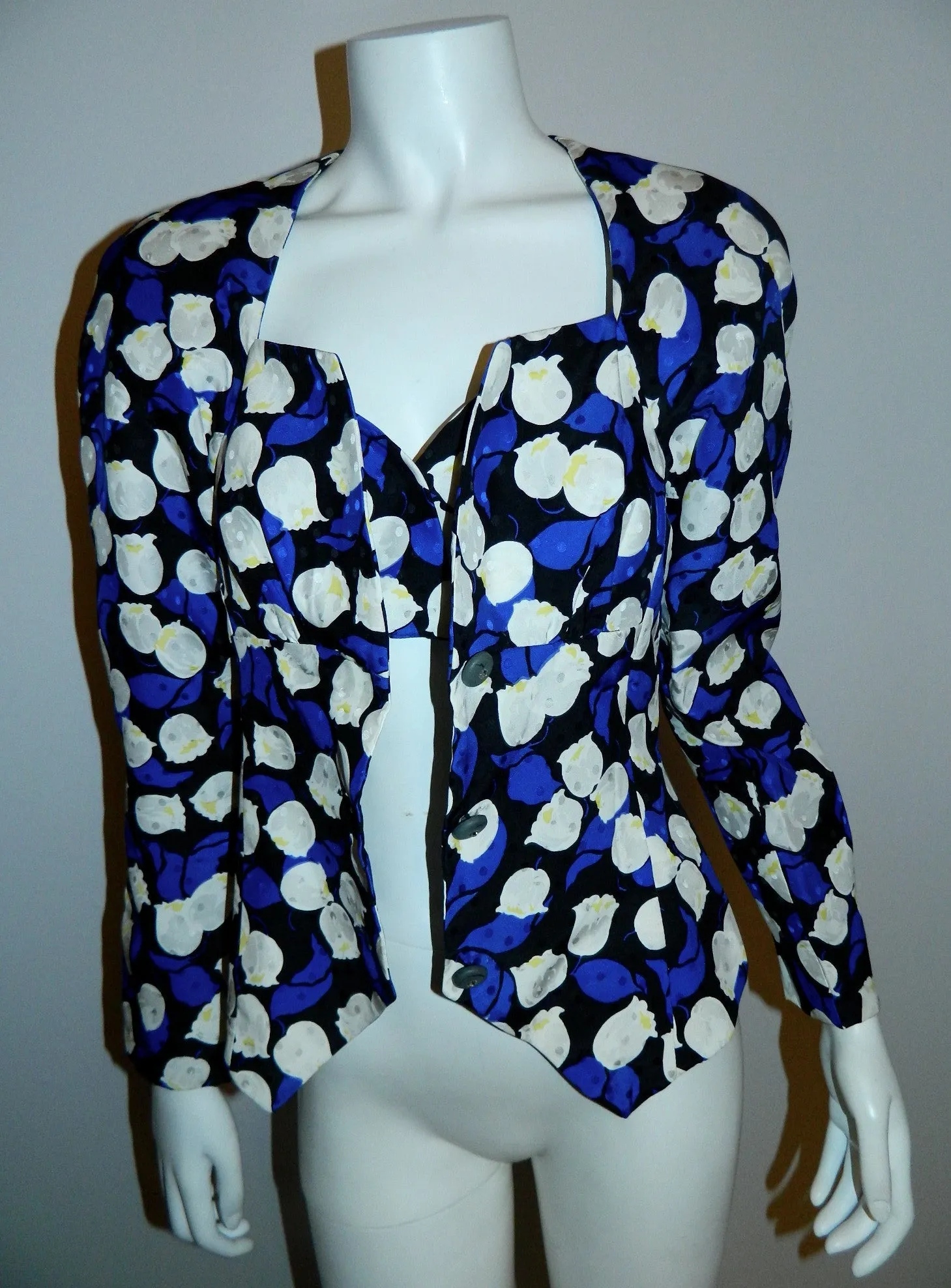 vintage 1980s silk jacket Hanae Mori tulip print peplum waist blazer XS