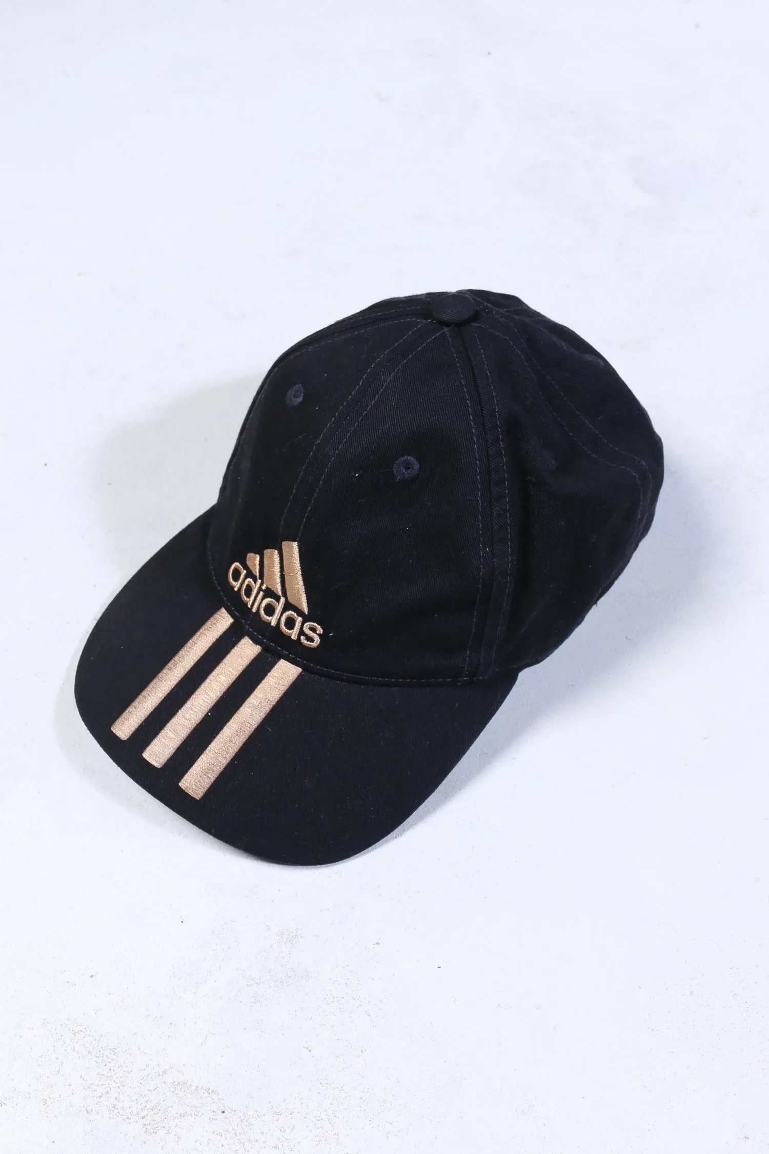 VINTAGE ADIDAS EMBROIDERED HAT (O/S)